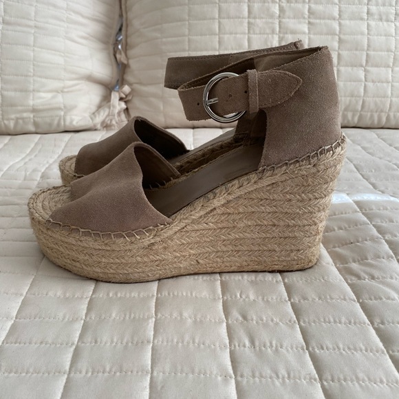 Marc Fisher
ALIDA ESPADRILLE PLATFORM WEDGE - Picture 9 of 14
